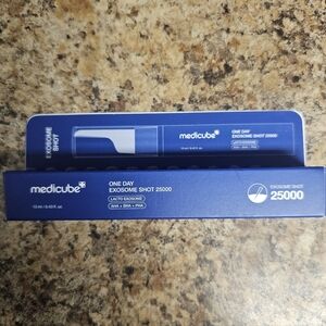MEDICUBE Exosome Shot 25,000